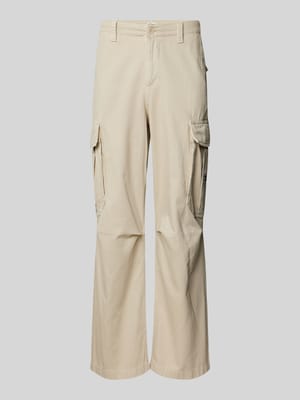 Cargohose mit Label-Detail Modell 'AIDEN' Shop The Look MANNEQUINE