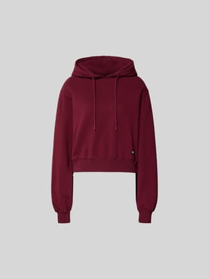 Cropped Hoodie mit Logo-Patch Shop The Look MANNEQUINE