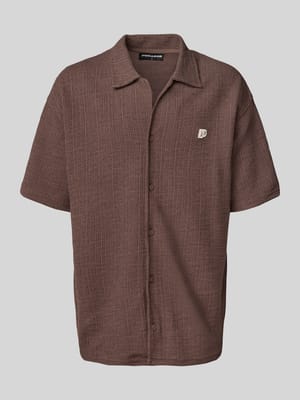 Regular fit vrijetijdsoverhemd met structuurmotief en labelstitching Shop The Look MANNEQUINE