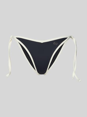 Bikinihose mit Schnürung und Label-Applikation Modell 'NIKI' Shop The Look MANNEQUINE