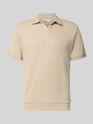 koszulka polo o kroju comfort fit z dekoltem w serek Shop The Look MANNEQUINE