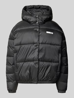 Gewatteerd jack met labelpatch Shop The Look MANNEQUINE