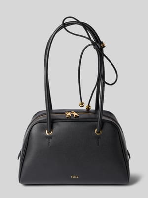 Shoulder Bag aus echtem Leder Modell 'POPPY' Shop The Look MANNEQUINE