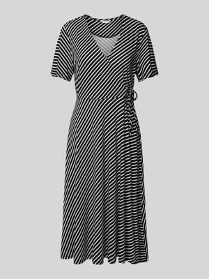 Sukienka kopertowa z dekoltem w serek model ‘Ce44ce’ Shop The Look MANNEQUINE