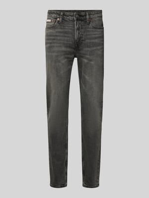 Slim Fit Jeans mit Label-Patch Modell 'HEARST' Shop The Look MANNEQUINE