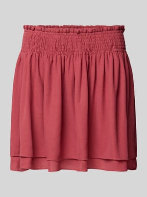 Mini-Rock mit Crêpe-Struktur Modell 'ISMILE' Shop The Look MANNEQUINE