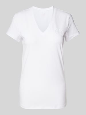 T-Shirt mit Label-Detail Shop The Look MANNEQUINE