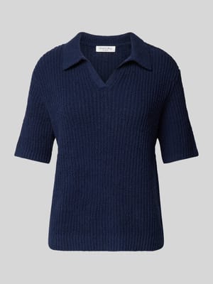 Strickshirt mit V-Ausschnitt Shop The Look MANNEQUINE