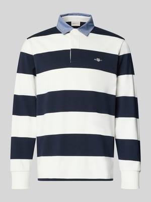 Sweatshirt mit Label-Stitching Shop The Look MANNEQUINE