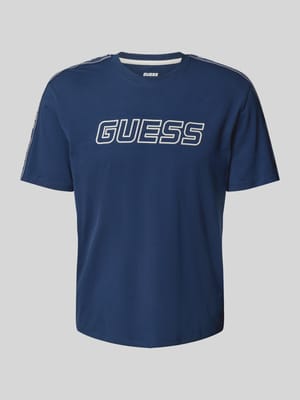 T-Shirt mit Label-Detail Shop The Look MANNEQUINE