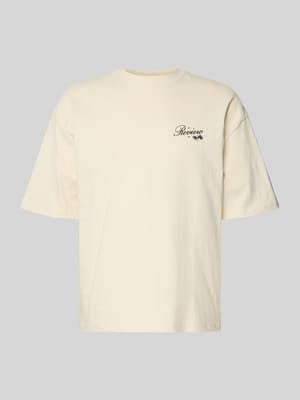 T-Shirt mit Rundhalsausschnitt und Label-Print Shop The Look MANNEQUINE