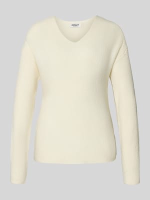 Regular Fit Strickpullover mit V-Ausschnitt Modell 'CAMILLA' Shop The Look MANNEQUINE