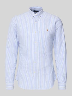 Slim Fit Freizeithemd mit Knopfleiste Shop The Look MANNEQUINE
