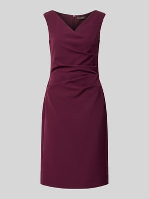 Tailliertes Cocktailkleid mit Raffung Shop The Look MANNEQUINE