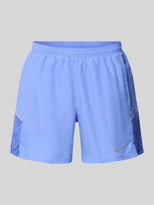 Szorty z bocznymi wpuszczanymi kieszeniami i nadrukiem z logo Shop The Look MANNEQUINE