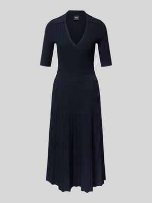 Midikleid mit Strukturmuster Modell 'Fracie' Shop The Look MANNEQUINE