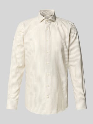 Slim fit zakelijk overhemd met kentkraag Shop The Look MANNEQUINE