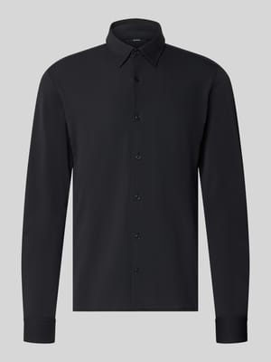 Slim Fit Businesshemd mit Kentkragen Modell 'P-Roan' Shop The Look MANNEQUINE