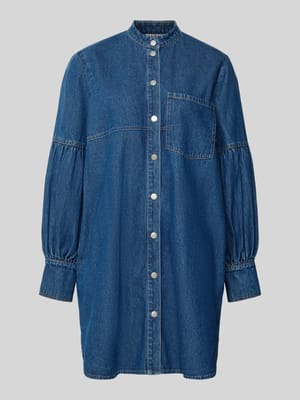 Knielanges Jeanskleid mit Brusttasche Shop The Look MANNEQUINE