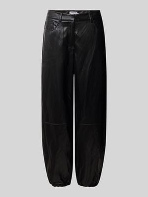 High Waist Lederhose in glänzender Optik Shop The Look MANNEQUINE
