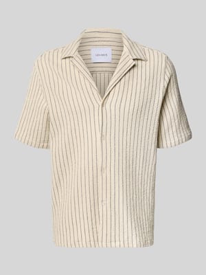 Regular Fit Freizeithemd mit Reverskragen Shop The Look MANNEQUINE