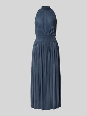 Tailliertes Cocktailkleid in Plissee-Optik Shop The Look MANNEQUINE