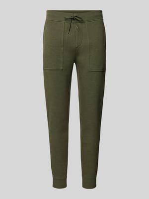 Slim Fit Sweatpants mit aufgesetzten Taschen Shop The Look MANNEQUINE