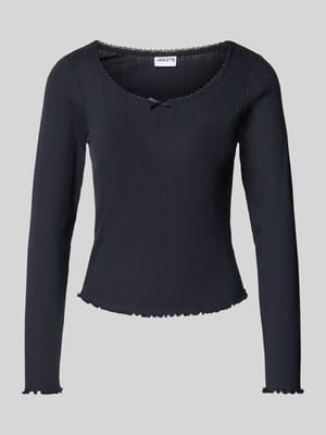 Pyjama-Oberteil mit Spitzenbesatz und Wellensaum Shop The Look MANNEQUINE