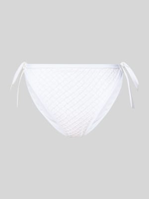 Bikinihose mit seitlicher Schnürung Modell 'TALEAH' Shop The Look MANNEQUINE