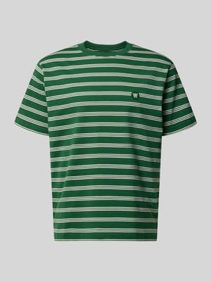 t-shirt o kroju relaxed fit z wyhaftowanym logo model 'Easton' Shop The Look MANNEQUINE