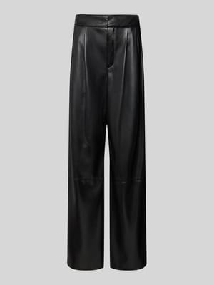 Relaxed Fit Weite Hose mit Bundfalten Modell 'TADESA' Shop The Look MANNEQUINE
