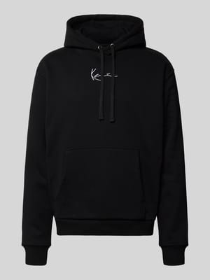 Regular Fit Hoodie mit Logo-Stitching Modell 'Signature' Shop The Look MANNEQUINE