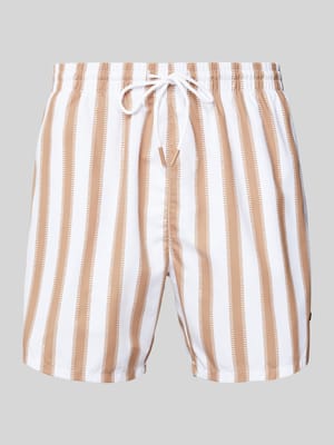 Relaxed Fit Badeshorts mit Label-Badge Modell 'Piranha' Shop The Look MANNEQUINE