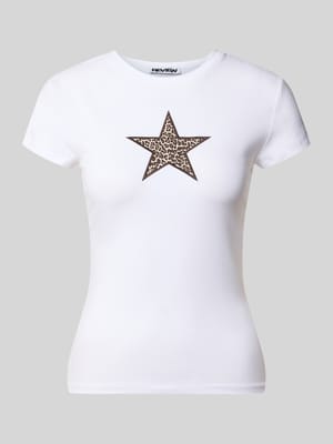 t-shirt z haftem i okrągłym dekoltem Shop The Look MANNEQUINE