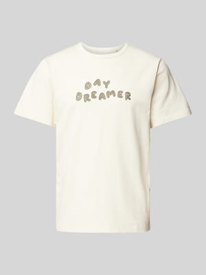T-Shirt mit Label-Detail Modell 'DREAM' Shop The Look MANNEQUINE