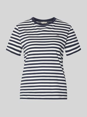 t-shirt z okrągłym dekoltem i wyhaftowanym logo Shop The Look MANNEQUINE