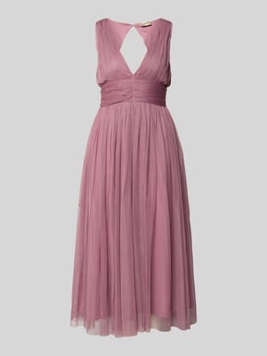 Midikleid mit rückseitigem Cut Out Shop The Look MANNEQUINE