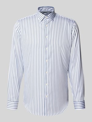 Slim Fit Business-Hemd mit Kentkragen Shop The Look MANNEQUINE
