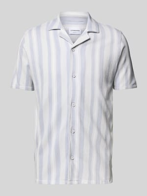 Relaxed Fit Freizeithemd mit Reverskragen Shop The Look MANNEQUINE