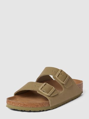 Sandalen met doornsluitingen in metallic, model 'Arizona Shop The Look MANNEQUINE