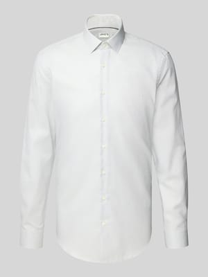 Slim Fit Business-Hemd mit Kentkragen Shop The Look MANNEQUINE