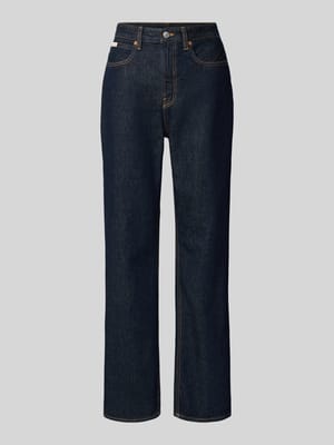 Straight Fit Jeans mit Label-Detail Shop The Look MANNEQUINE