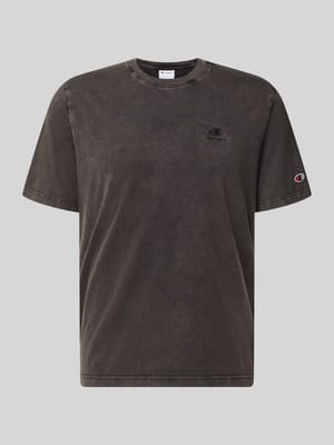 T-Shirt mit Label-Stitching und Rundhalsausschnitt Shop The Look MANNEQUINE