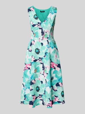 Cocktailkleid mit V-Ausschnitt Shop The Look MANNEQUINE