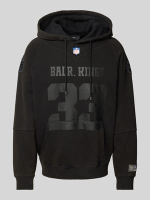 Bluza z kapturem i nadrukiem z logo model ‘NFL x BALR.’ Shop The Look MANNEQUINE