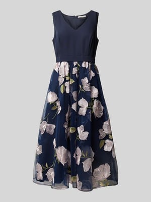 Knielange cocktailjurk met V-hals Shop The Look MANNEQUINE