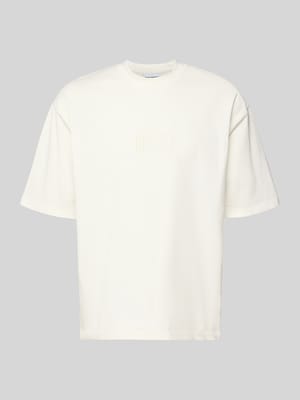 T-Shirt mit Label-Stitching und Rundhalsausschnitt Shop The Look MANNEQUINE
