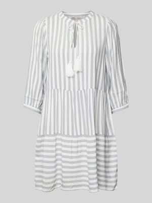 Sukienka mini z wiskozy ze wzorem w paski model ‘KAYA’ Shop The Look MANNEQUINE