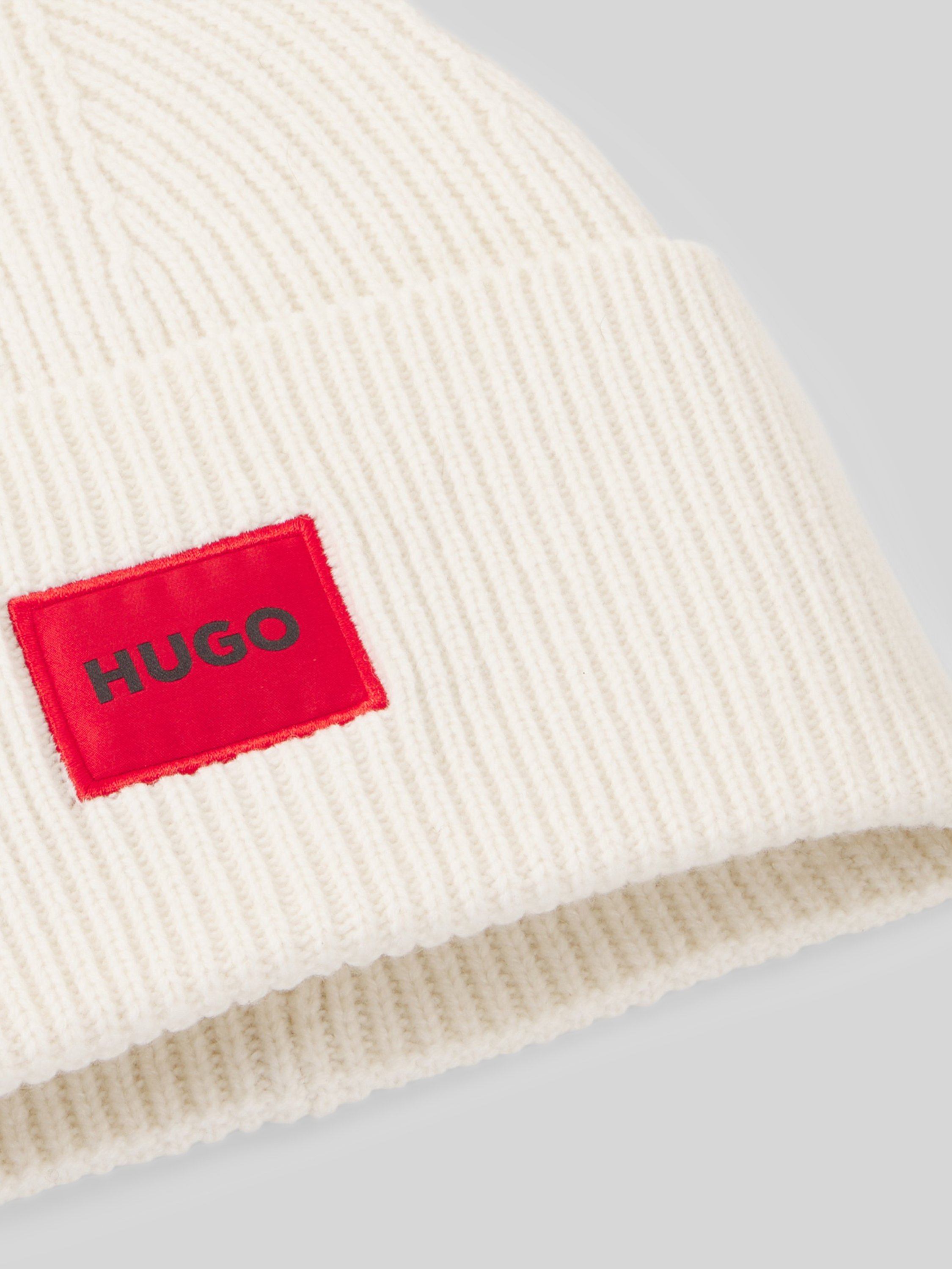 Mit Ogo HUGO Mütze mit kontrastierendem Logo-Patch (weiss) online kaufen