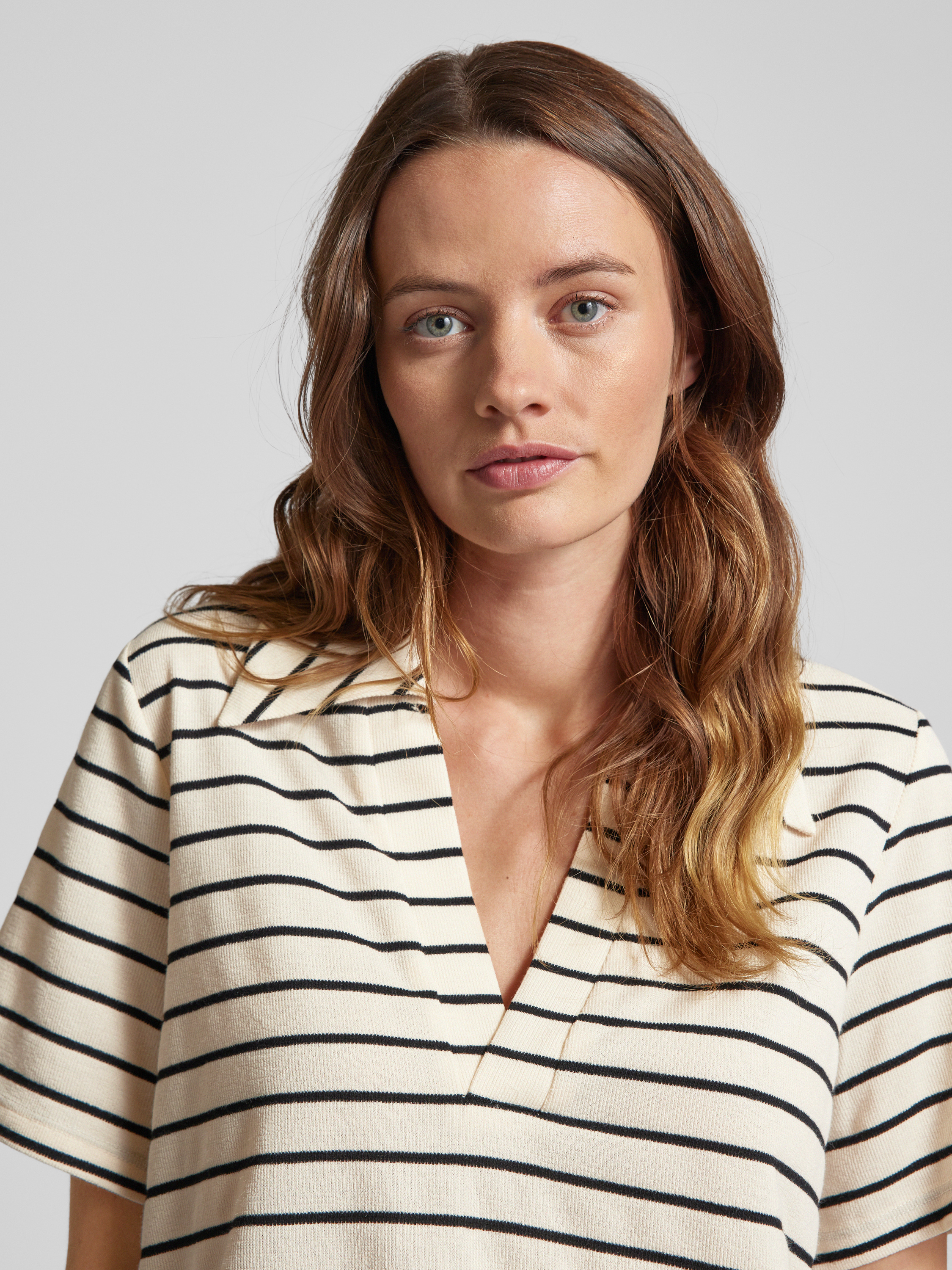VILA T-Shirt mit Umlegekragen Modell 'ALO' (offwhite) online kaufen